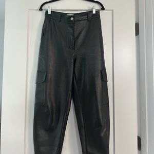 Aritzia Wilfred Modern Cargo Pant Vegan Leather Size 6